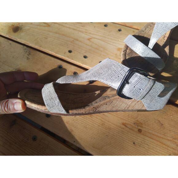 DONALD J PLINER Silver Metallic Cork Wedge Sandals Strappy Adjustable 8M - Picture 8 of 10